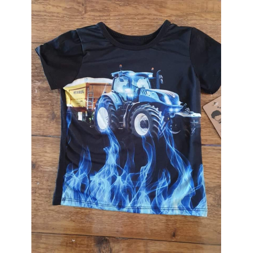 t/shirt valt 1 maat kleiner uit tractor  blauw