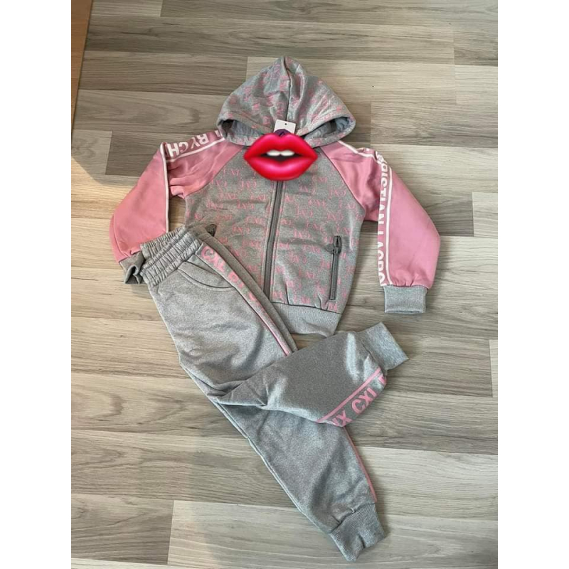 Mooie Grijs/Rose vrijetijdspak voor de winter met teddy voering